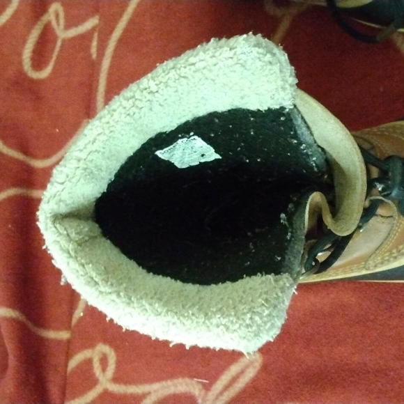 Kids size 3 Sorel winter boots (water proof) - Picture 4 of 8